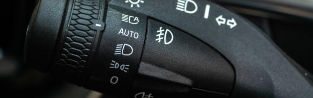 Yes, You're Hearing Snapping Twigs Every Time You Turn On Your Volvo's Turn Signal