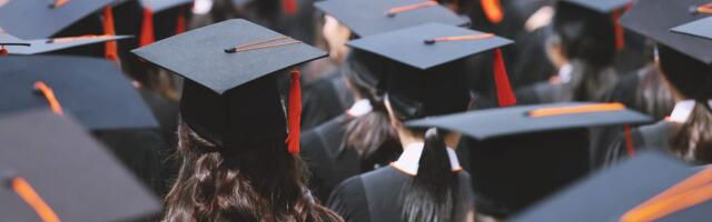 Student-loan borrowers who received the wrong monthly repayment amount are being told to reapply