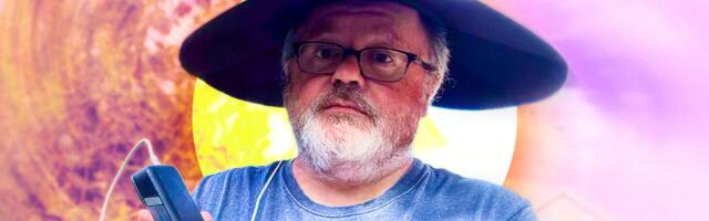 I Looked Ridiculous Wearing This Solar Powered Hat That Couldn’t Even Charge My Phone