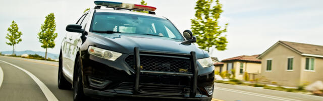 Do The Back Of Police Cars Have Seat Belts?