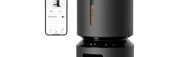 This Automatic Cat Feeder Is Back at Its Lowest Price Ever for a Limited Time, Treat Your Cat to the Best