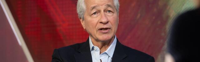 Jamie Dimon wants to hire bankers in hot sectors for the firm's new $1.5 trillion bet on America: 'Just give us a call'