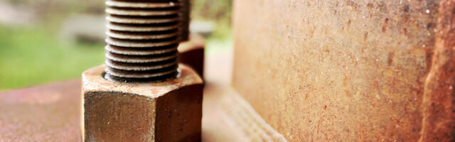 The 5 Best Penetrating Oils For Seized Bolts, Based On Reviews