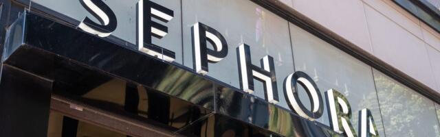 AI is changing the way we shop. Here's how retailers from Walmart to Sephora are experimenting with it.