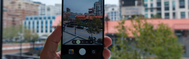 If there’s one smartphone camera feature we leave in 2025, it should be this