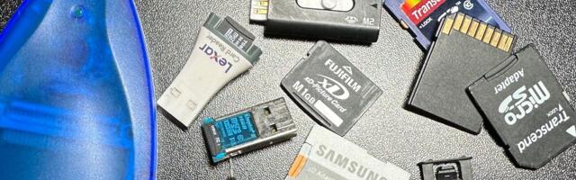 The Small Capacity Memory Card Championship (Japan) results are in — a 0.5MB SmartMedia card won, but a 2KB Casio battery-backed RAM card lost due to a technicality