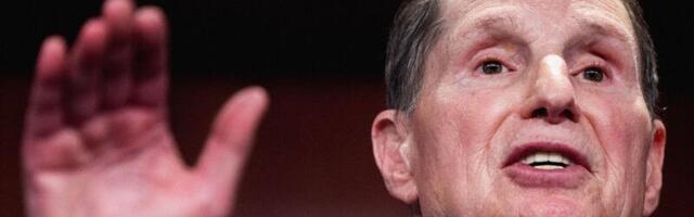 Democratic Senators Call for Privacy Act Reform in Response to DOGE Takeover
