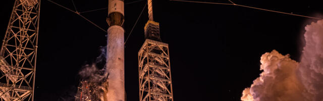 Blue Origin aims to land next New Glenn booster, then reuse it for Moon mission