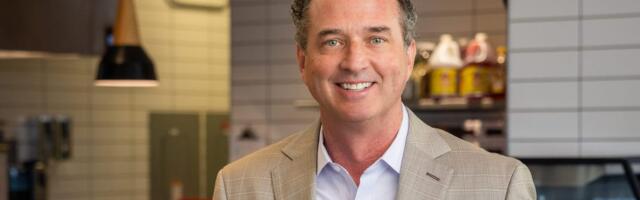 Chipotle's COO uses team dinners to spot potential leaders. These are the 4 qualities he looks for.