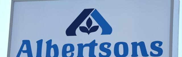 Who is C&S Wholesale, potential buyer of 63 Albertsons stores in California?