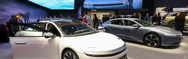 Uber agrees multibillion deal with Lucid for electric robotaxi fleet