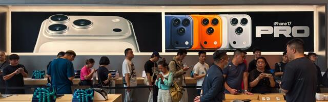 Samsung's phone delay handed Apple an opening for a big iPhone year