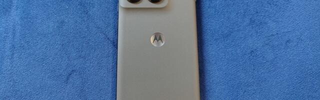 I'm Impressed by This $550 Phone's Camera and Screen, but the Trade-Offs Are Important