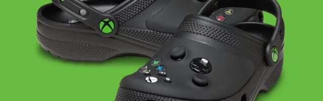 This officially licensed footwear from Crocs has been designed to look like an Xbox controller