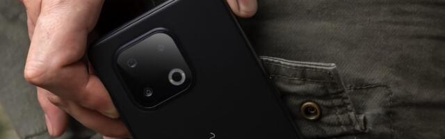 Volla Phone runs Linux in a rugged shell and proves replaceable batteries are still doable
