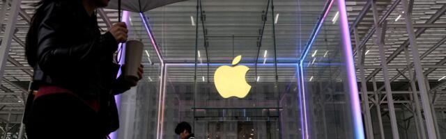 Apple halves App Store fees for mini apps