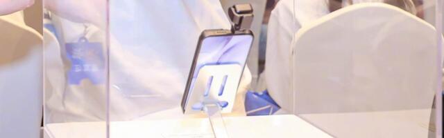 Honor Robot Phone showcased ahead of MWC