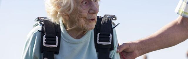 Dorothy Hoffner, 104, dies one week after setting skydiving record: ‘She was just indefatigable’