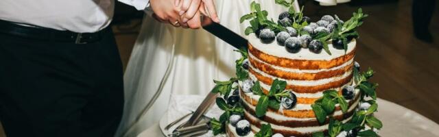 6 mistakes couples make when choosing their wedding menu, according to a wedding caterer