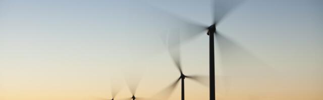 Data centers say Trump’s crackdown on renewables bad for business, AI