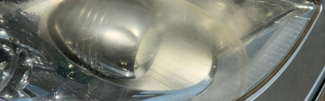 You Can Naturally Clean Cloudy Headlights With This Common Kitchen Fruit
