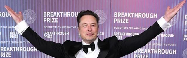 Elon Musk is on track to become the world's first trillionaire by 2027, report says