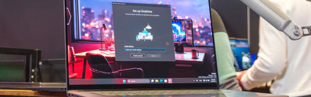 Lenovo Yoga 9i Pro now includes a touchpad that doubles as a drawing surface