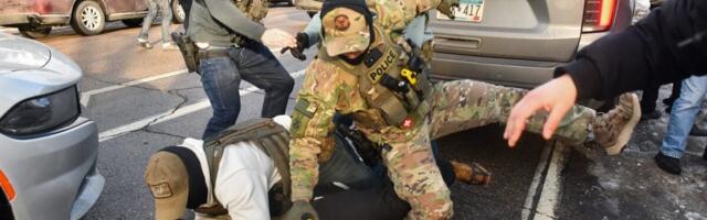 The Best Videos of ICE Agents Eating Shit in the Brutal Minneapolis Winter