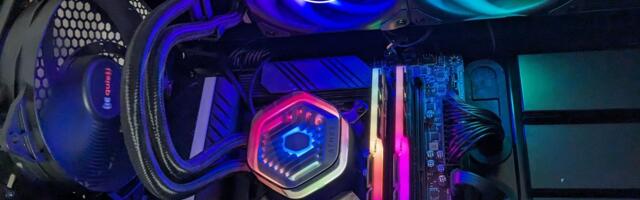 Cooler Master MasterLiquid 240 Atmos Review: Dynamite in a small package