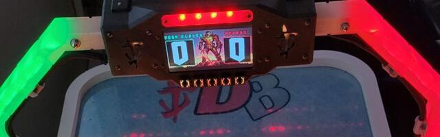 This Raspberry Pi air hockey table also plays Doom