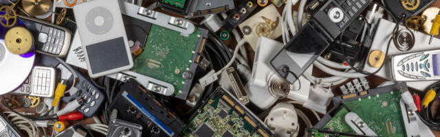 10 Technologies Everyone Thought Would Be Dead By Now