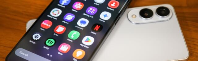 Own a Galaxy phone? Samsung says turn on these anti-theft features now.