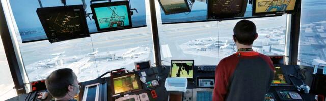 Air traffic controllers didn't get paid during the government shutdown. Here's how much they make normally.