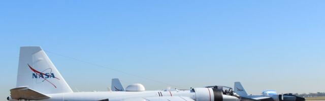 A WB-57 pilot just made a heroic landing in Houston after its landing gear failed