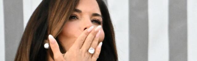 Everything to know about the life and career of Lauren Sánchez Bezos, Jeff Bezos' wife