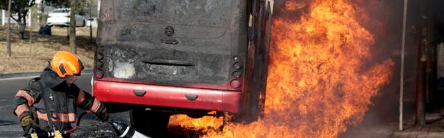 US tourists in Mexico's Puerto Vallarta told to 'shelter in place' as cartel violence erupts