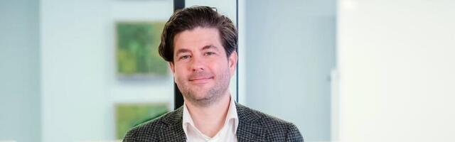 Here's an exclusive look at the pitch deck that got an ex-Amazon exec $10 million to bring AI agents to health systems