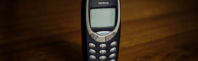 How did a Nordic company that started by making rubber boots and paper pulp become the world’s biggest mobile phone maker by 2000, then lose almost all of it inside seven years?