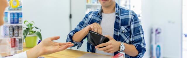 Psychology says people who always pay with exact change display these 7 personality traits that go beyond just being organized