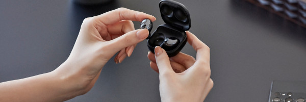 Samsung answers Apple with the $199 Galaxy Buds Pro