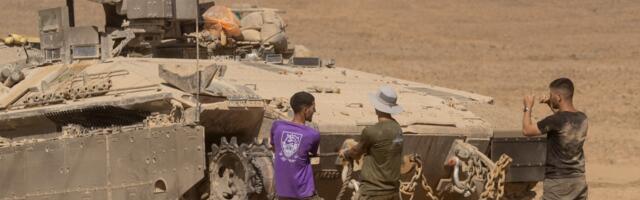 A few dozen Hamas fighters, trapped underground, could doom the Gaza ceasefire