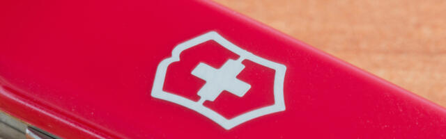 Yes, You Can Change The Scales On A Swiss Army Knife - Here's How (And Where To Buy New Ones)