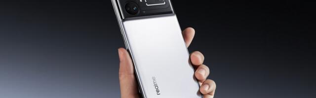 Realme GT5 will keep LED light on the back, official teasers reveal