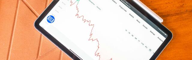 US Stocks Decline Amid Rising Consumer Pessimism