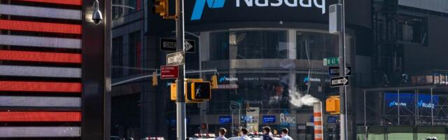 Stocks extend tech-fueled gains; Bitcoin slides