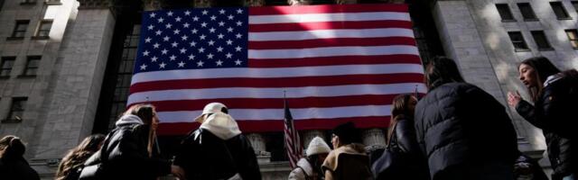 US employers add 177,000 jobs, solid pace in face of uncertainty