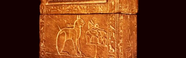 Принц Древнего Египта, который очень любил свою кошку⁠…