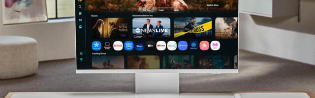 Save a whole $300 on this impressive Samsung 32-inch Smart Monitor M8