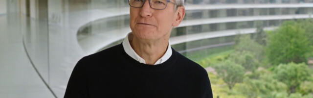 Apple’s long-time CEO is stepping down: Here’s who’s replacing Tim Cook