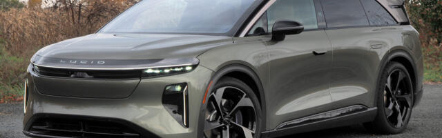 Lucid's 2026 Gravity Is A Sports Car Pretending To Be A Family SUV
